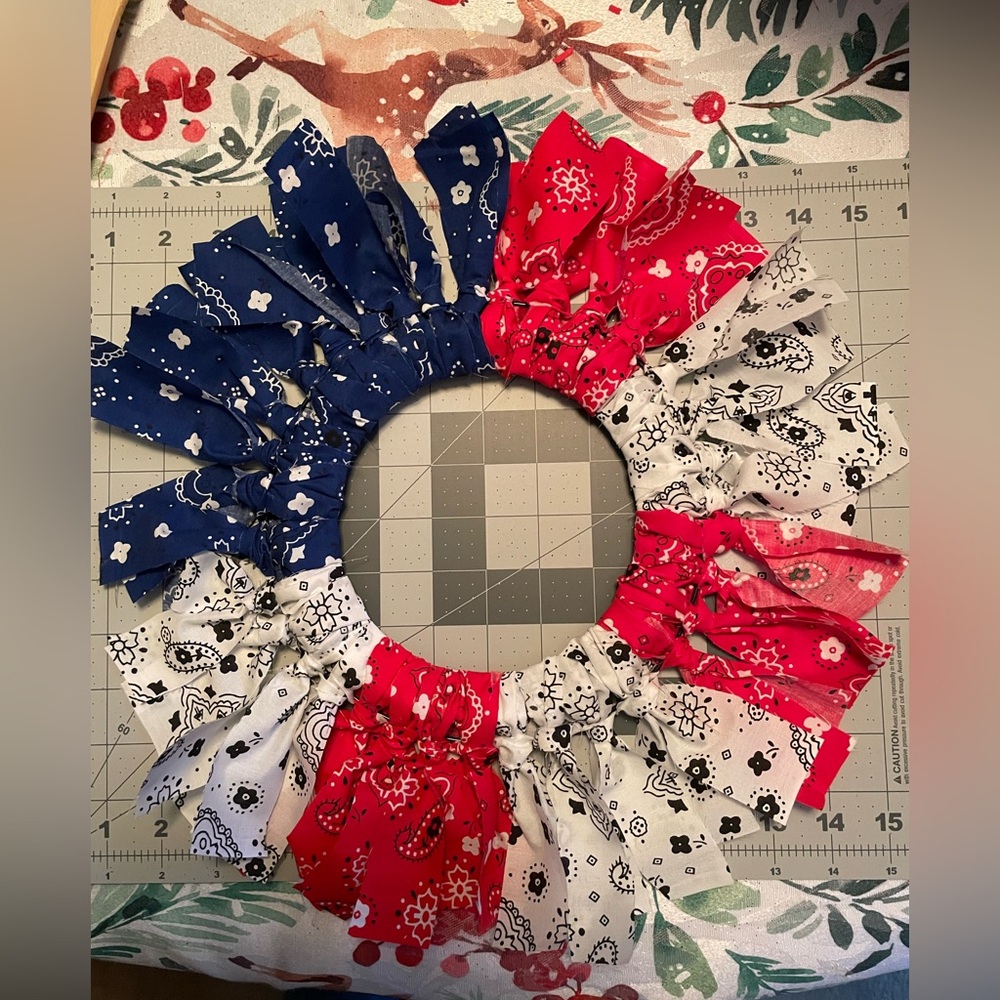 AMERICANA BANDANA WREATH